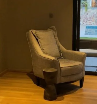 Ntazinda Chair
