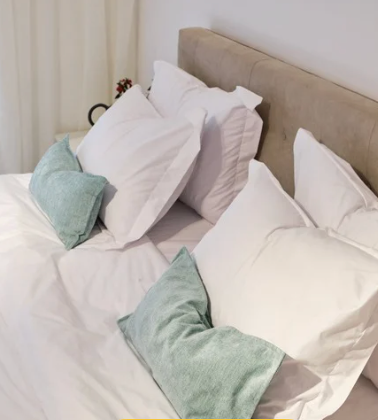 Erica Bed